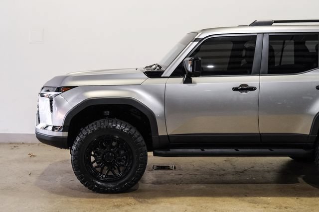 Used 2025 Lexus GX 550 AWD/4WD image 35