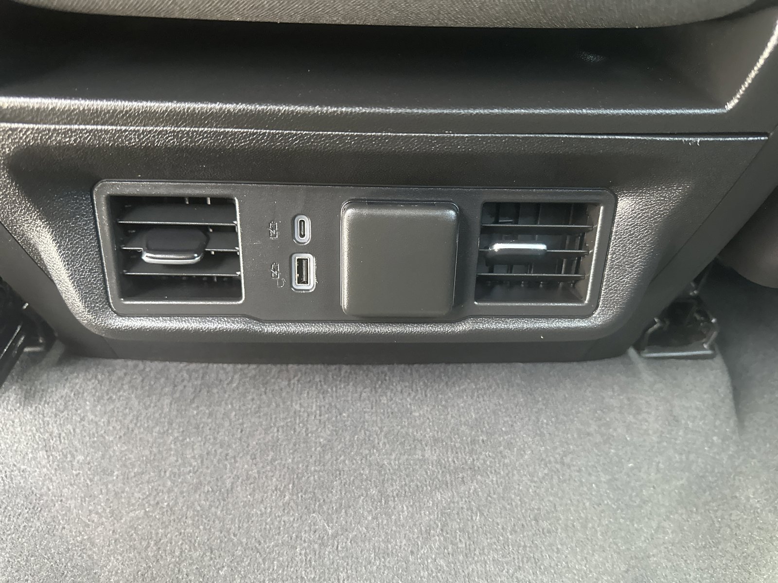 Used 2023 Chevrolet Silverado 1500 LT AWD/4WD image 28