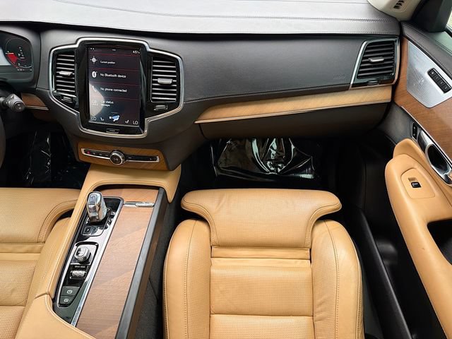 Used 2016 Volvo XC90 T8 Inscription w/ Protection Package Plus AWD/4WD image 19