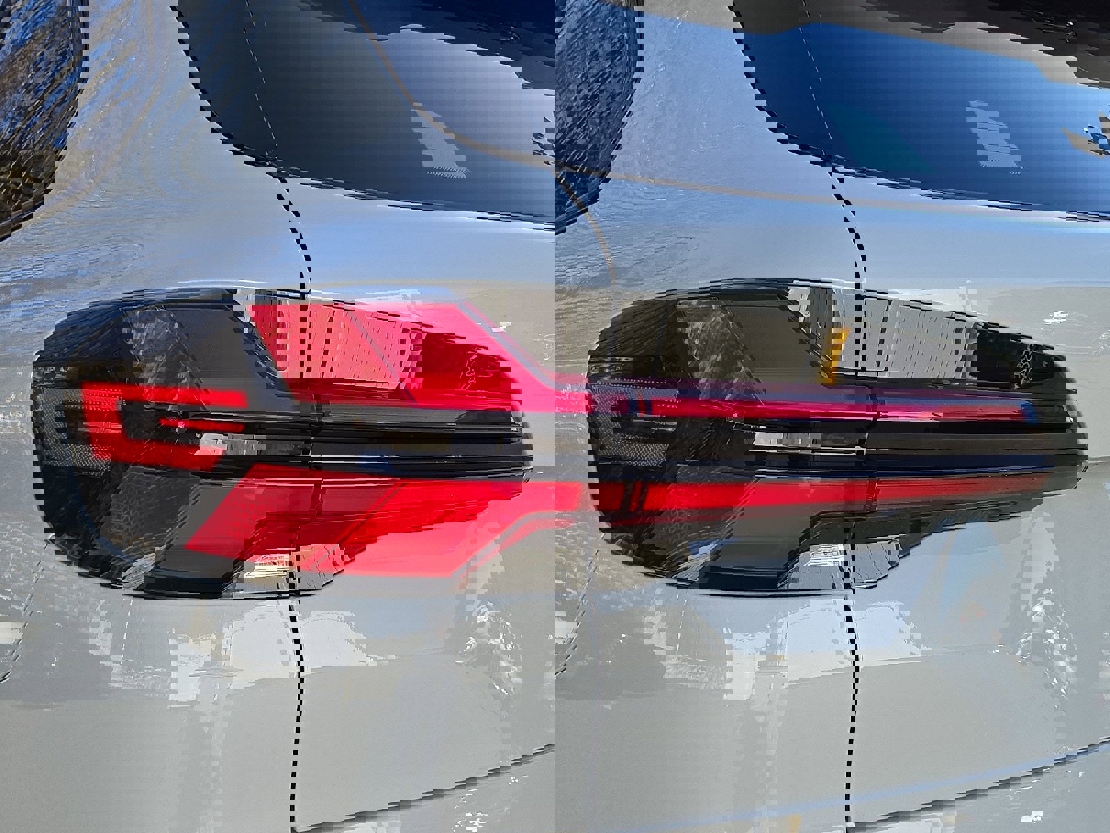 Used 2026 BMW X5 M Competition w/ Executive Package image 10