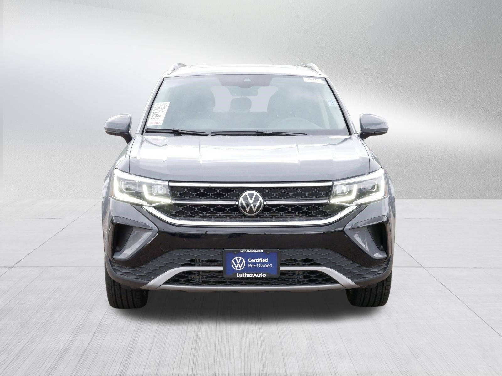 Certified 2024 Volkswagen Taos SEL AWD/4WD image 2