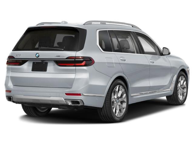 New 2026 BMW X7 M60i image 2