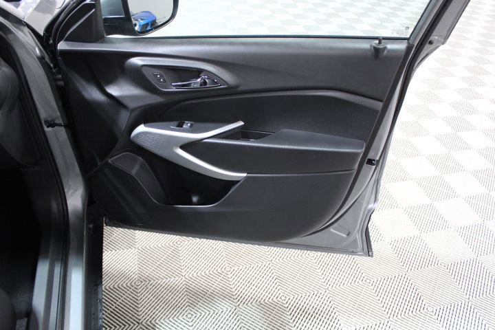 New 2026 Chevrolet Trax LS w/ LS Convenience Package image 20