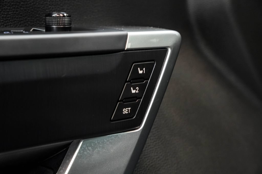 Used 2024 Toyota Sequoia Platinum AWD/4WD image 45