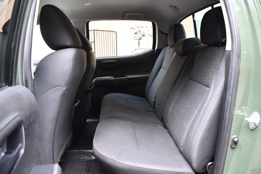 Used 2021 Toyota Tacoma SR5 w/ Trail Edition image 30