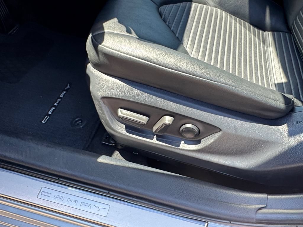 Used 2024 Toyota Camry SE FWD image 18