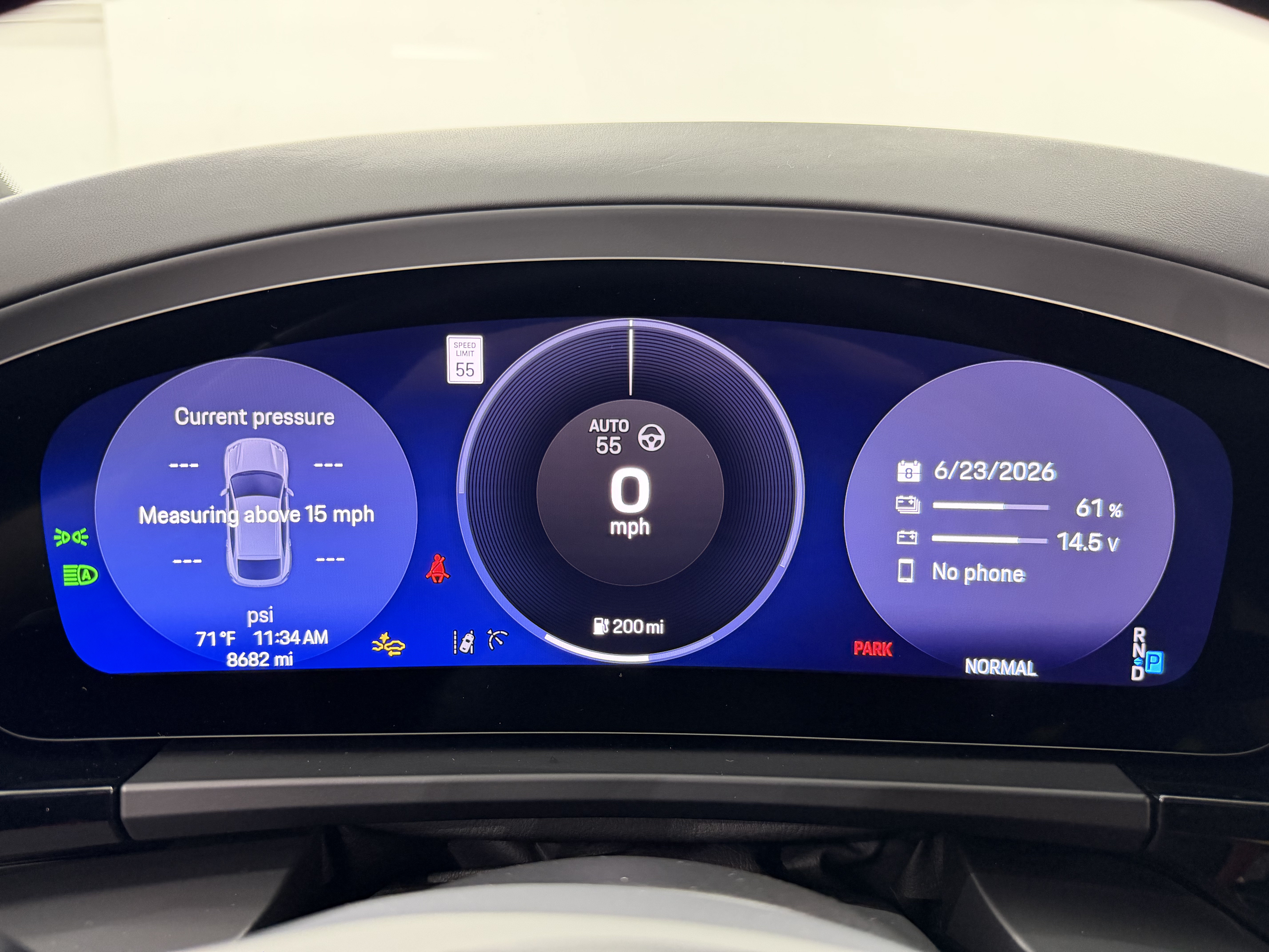 Used 2025 Porsche Macan 4S Electric AWD/4WD image 55