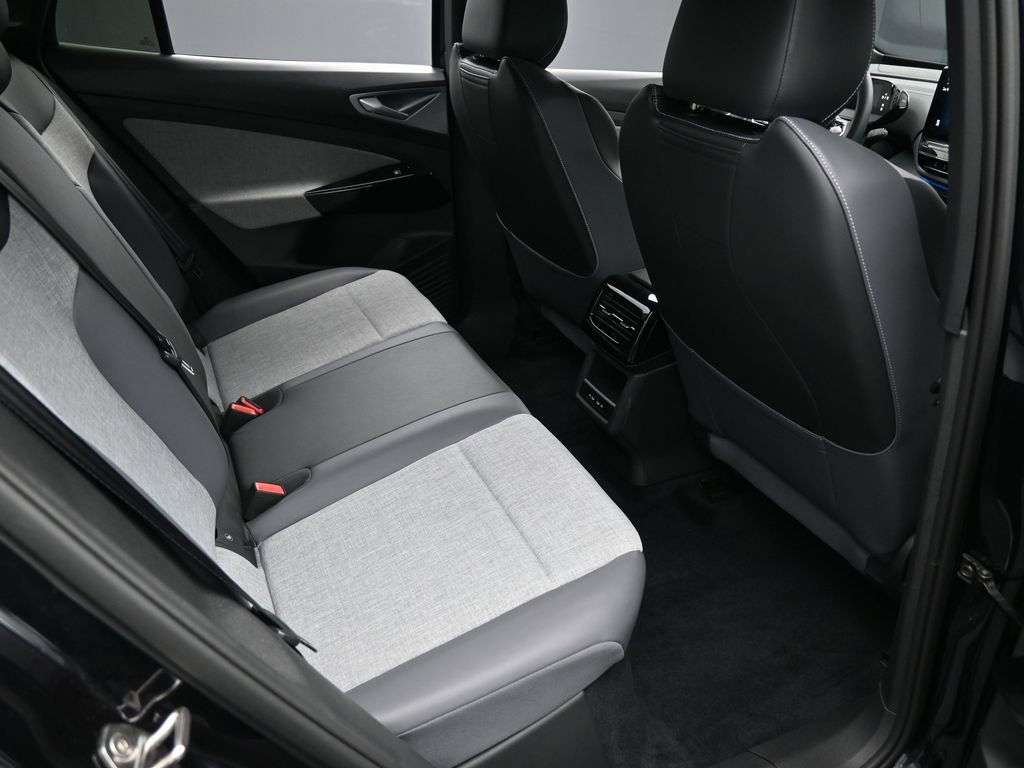 Used 2024 Volkswagen ID.4 2WD image 28