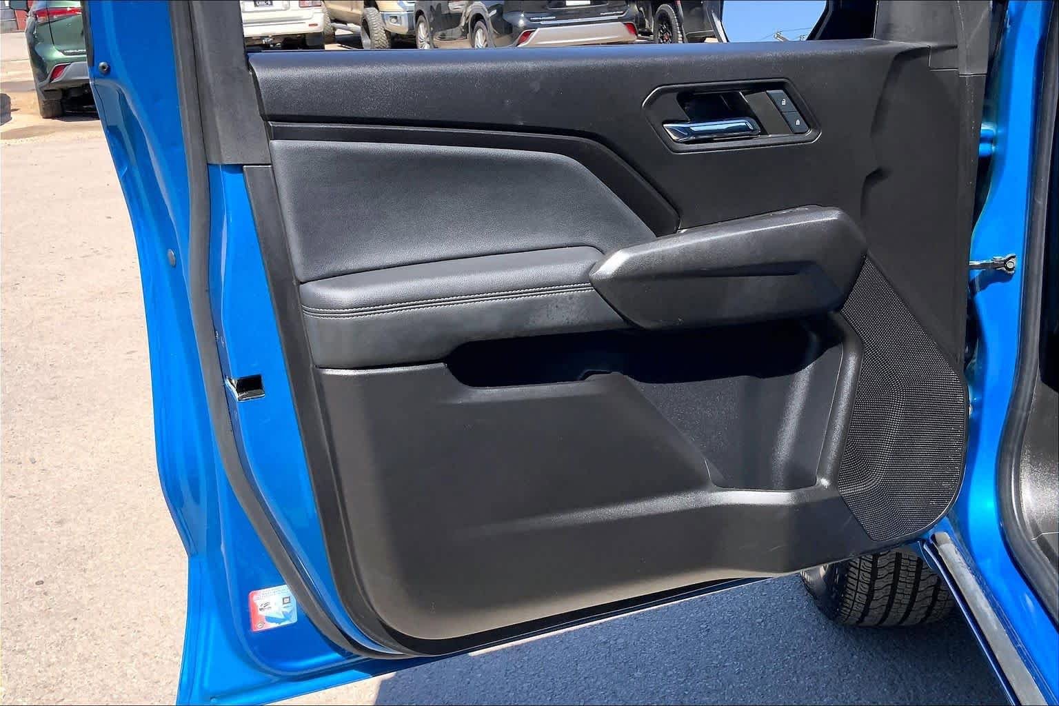 Used 2024 Chevrolet Colorado LT w/ LT Convenience Package II image 21