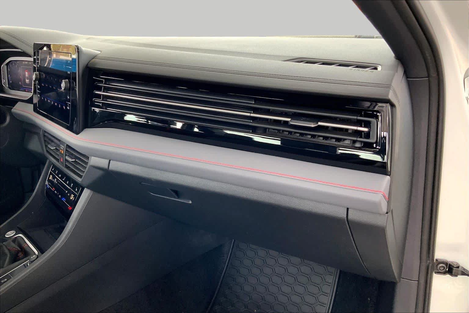 Used 2025 Volkswagen Jetta GLI Autobahn FWD image 18