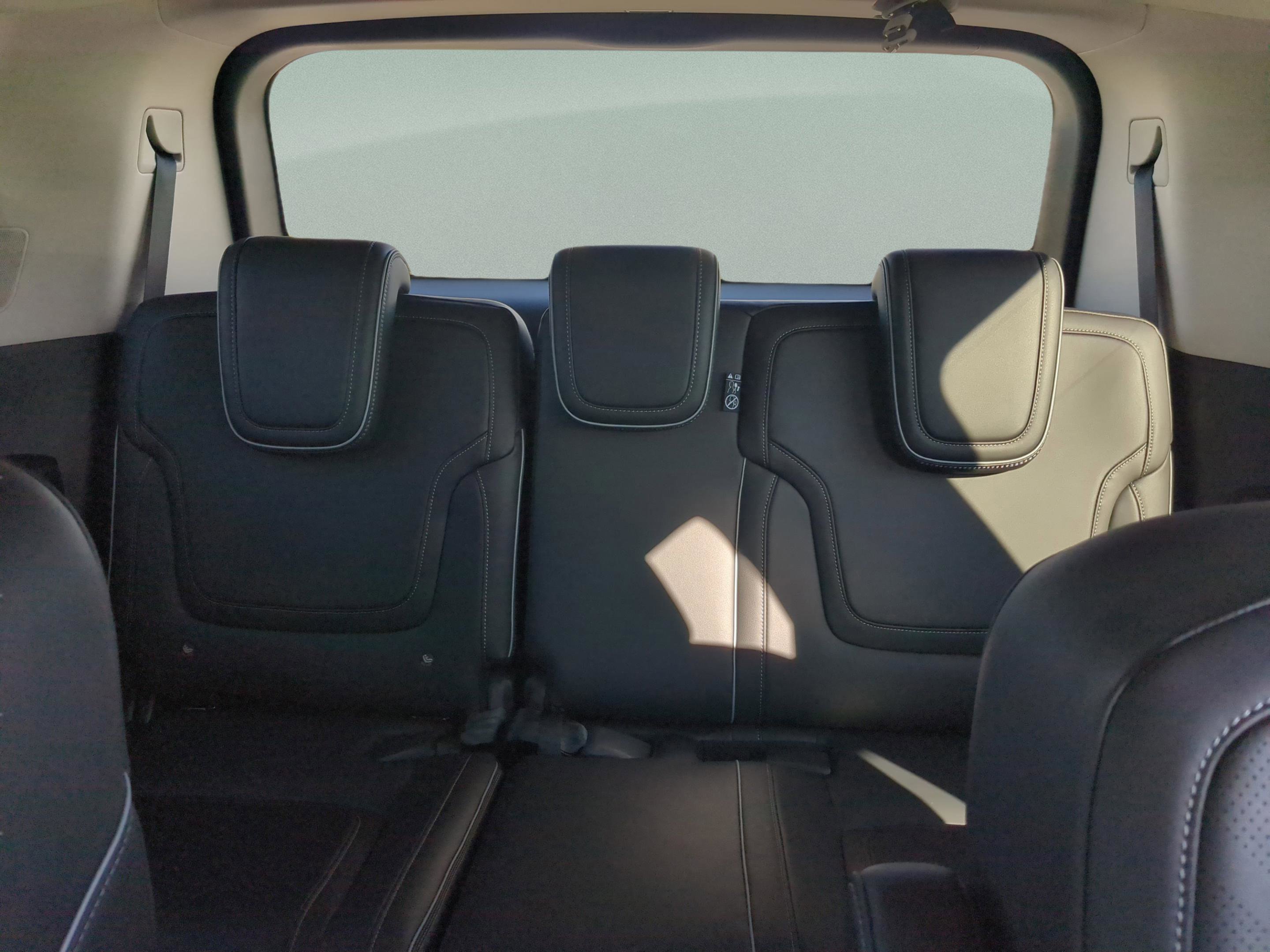 New 2026 INFINITI QX80 Luxe w/ Cargo Package image 28