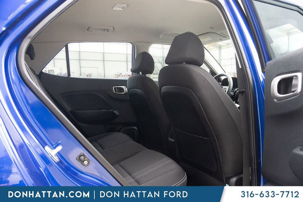 Used 2020 Hyundai Venue SEL image 17