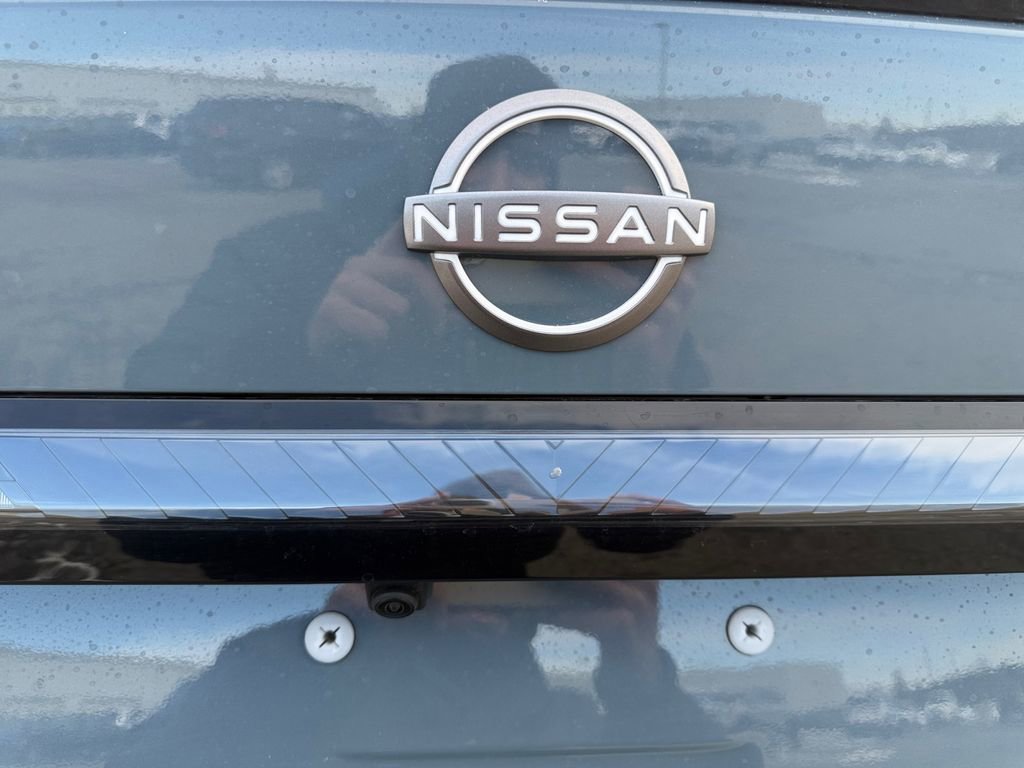 New 2026 Nissan Sentra SR w/ SR Premium Package FWD image 17