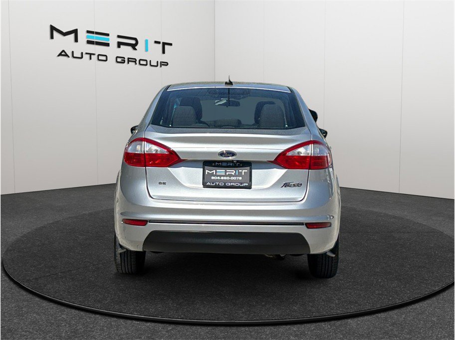 Used 2018 Ford Fiesta SE w/ Cold Weather Package image 8