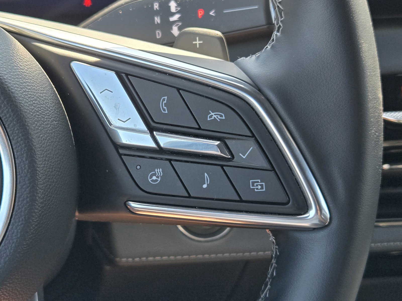 Certified 2025 Buick Enclave Preferred AWD/4WD image 25