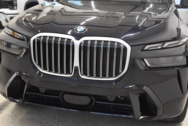 Used 2024 BMW X7 xDrive40i w/ M Sport Package AWD/4WD image 14