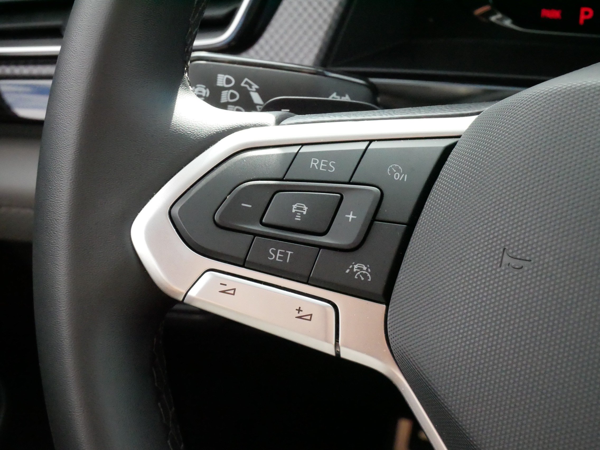 Certified 2026 Volkswagen Atlas Peak Edition AWD/4WD image 26