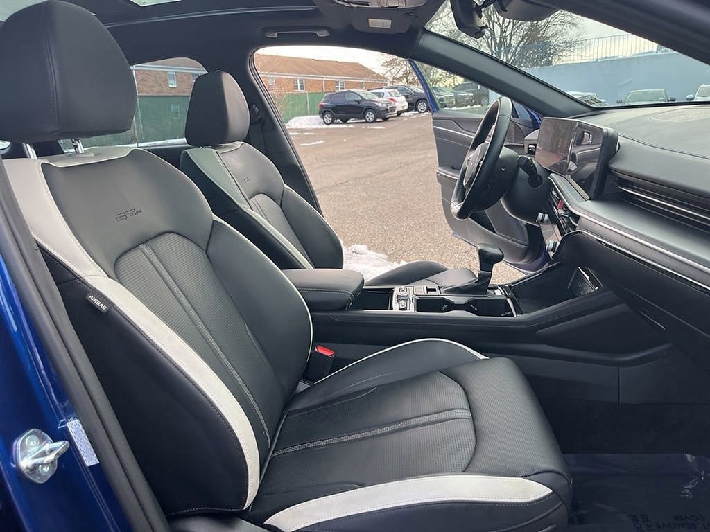 Used 2025 Kia K5 GT-Line w/ GT-Line Premium Package image 55