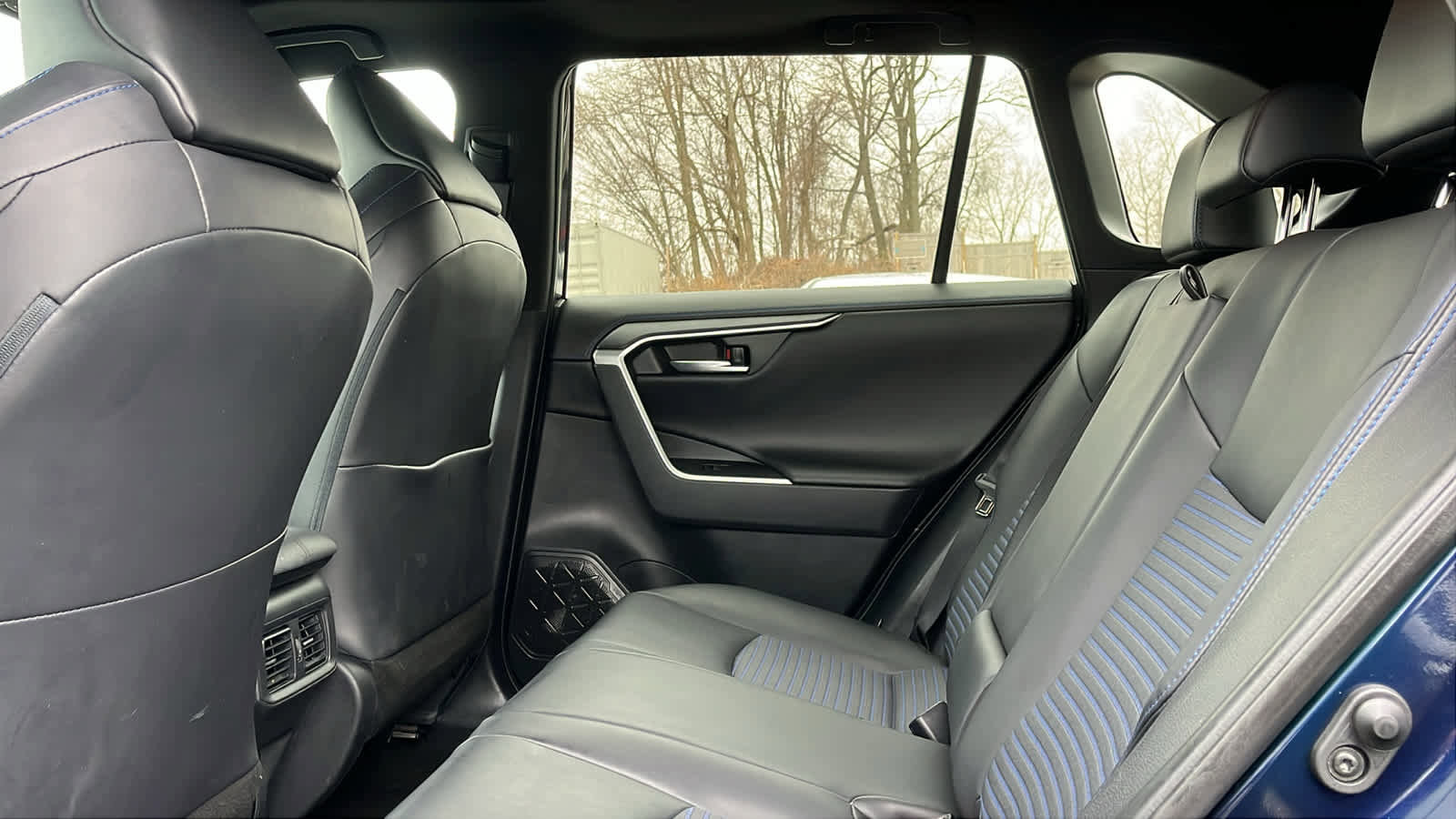 Used 2019 Toyota RAV4 XSE w/ Carpet Mat Package image 19
