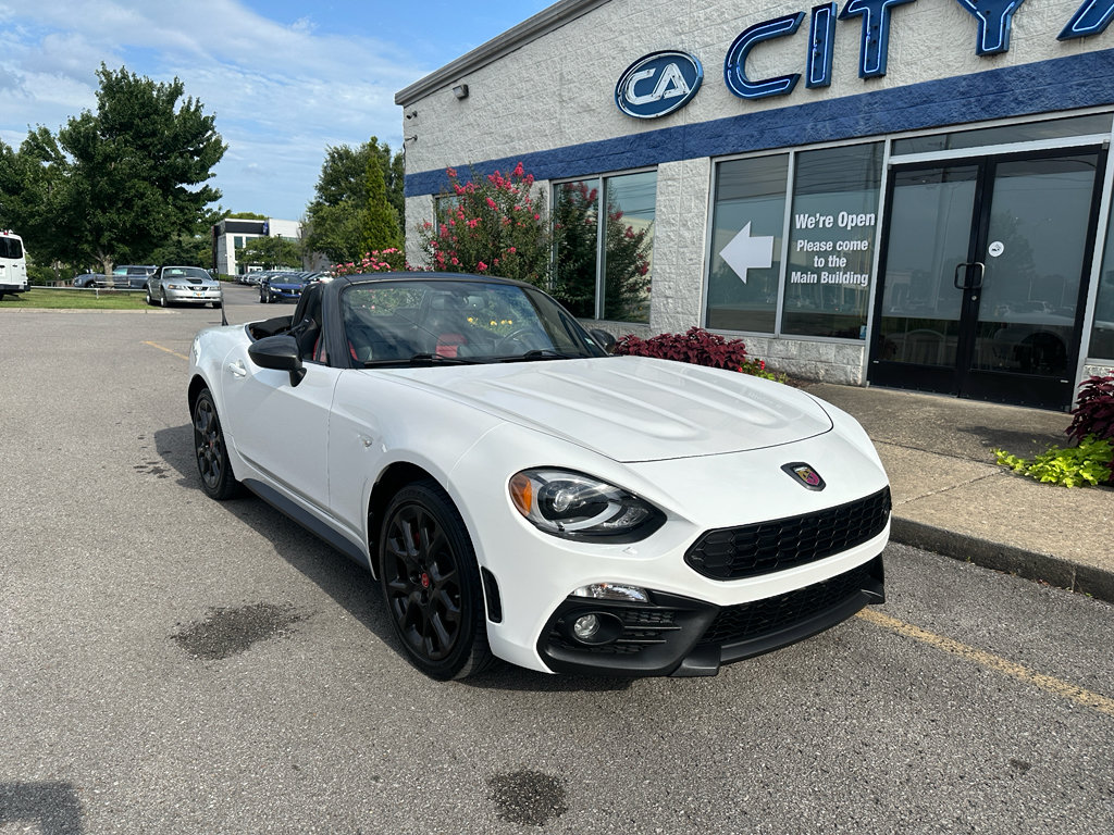 Used 2019 FIAT 124 Spider Abarth w/ Convenience Group RWD image 2