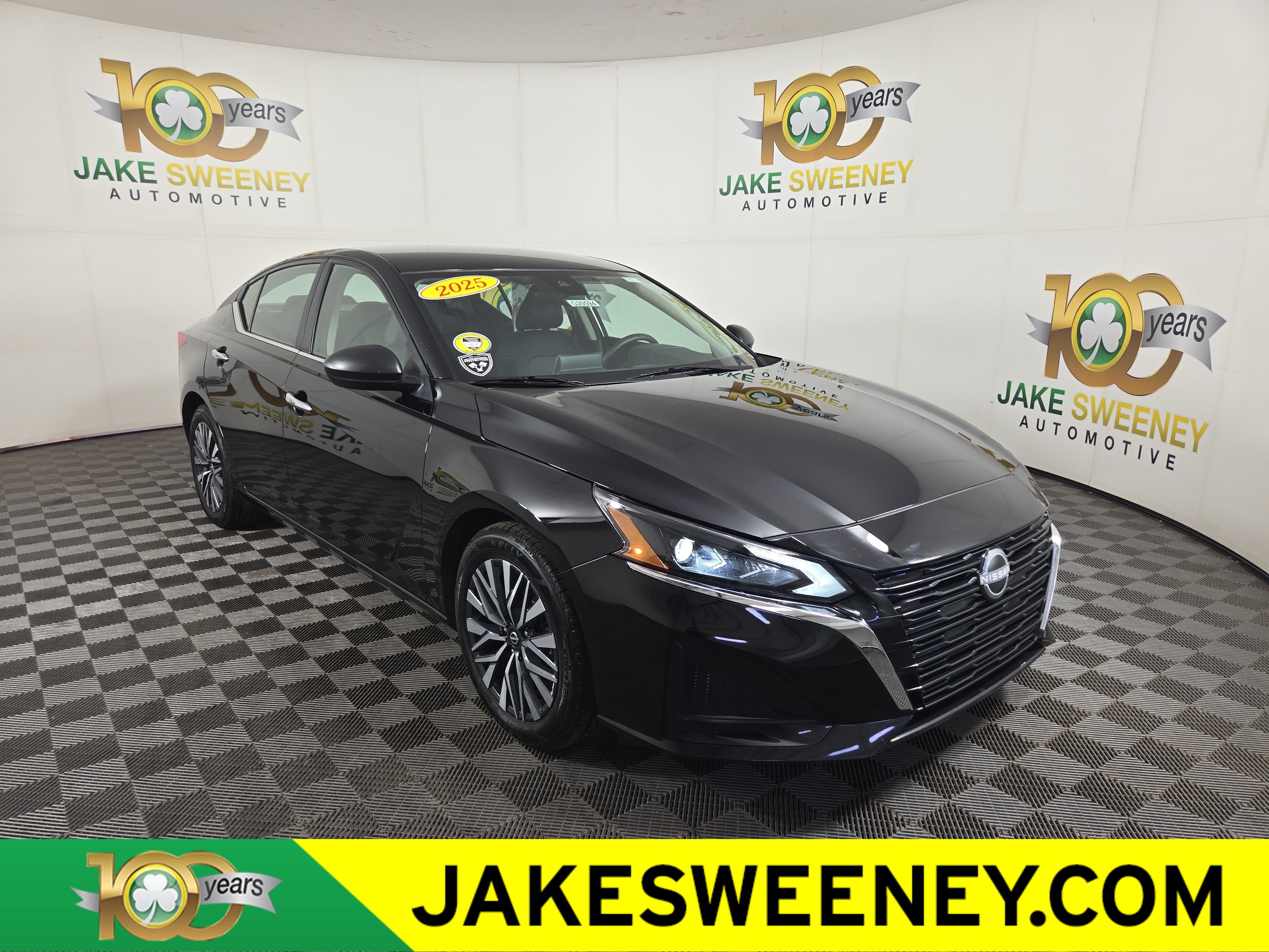 Used 2025 Nissan Altima 2.5 SV FWD image 1