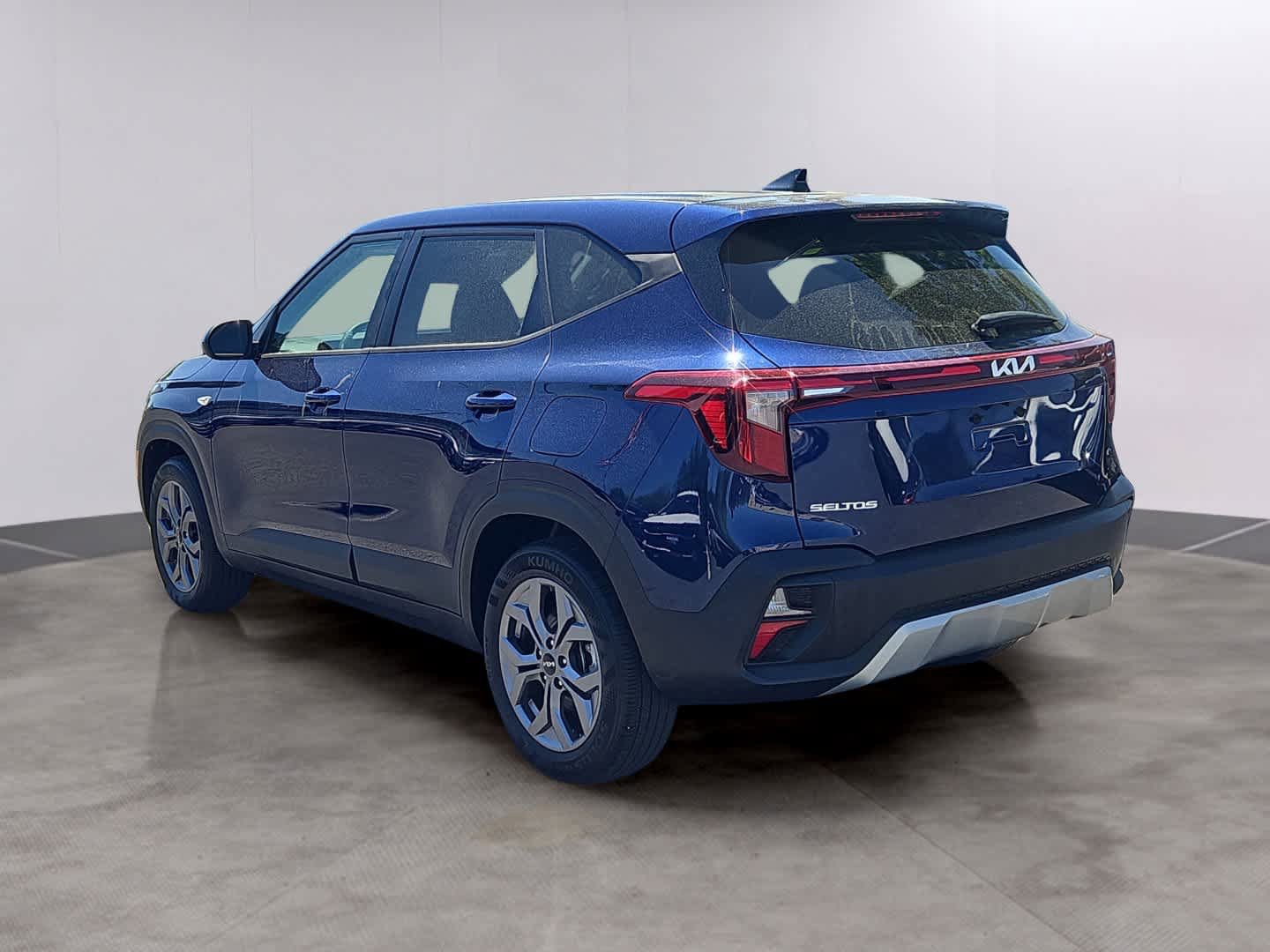 Used 2025 Kia Seltos LX AWD/4WD image 6