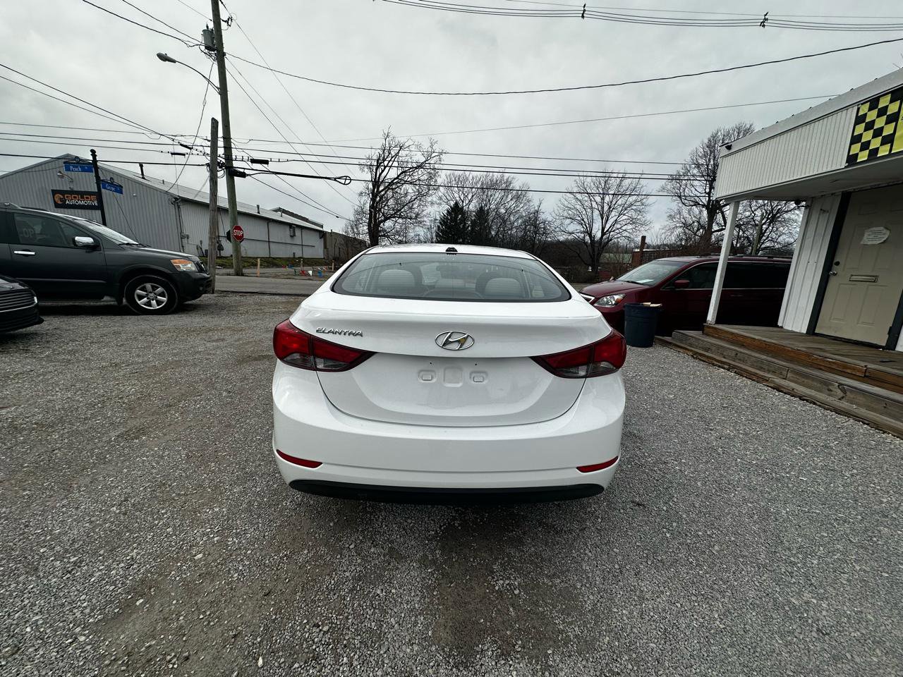 Used 2016 Hyundai Elantra SE image 3