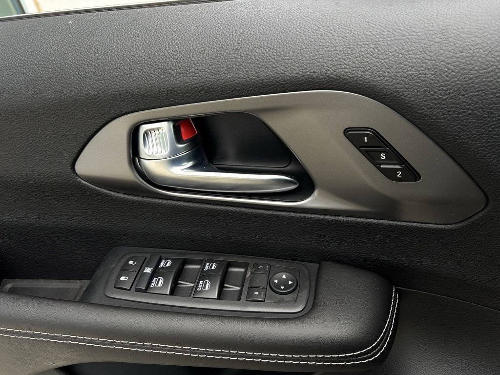 New 2026 Chrysler Pacifica Select image 22