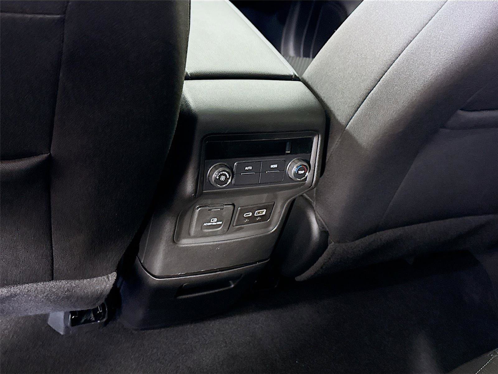 Used 2023 GMC Acadia SLE w/ Driver Convenience Package AWD/4WD image 18