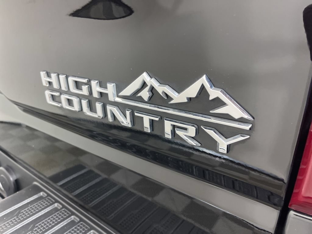 Certified 2023 Chevrolet Silverado 1500 High Country w/ Technology Package AWD/4WD image 4