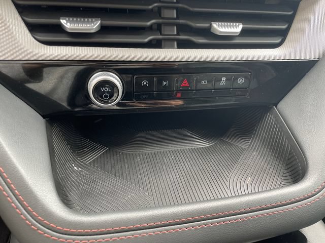 Certified 2025 Ford Explorer Active w/ Active Comfort Package AWD/4WD image 38