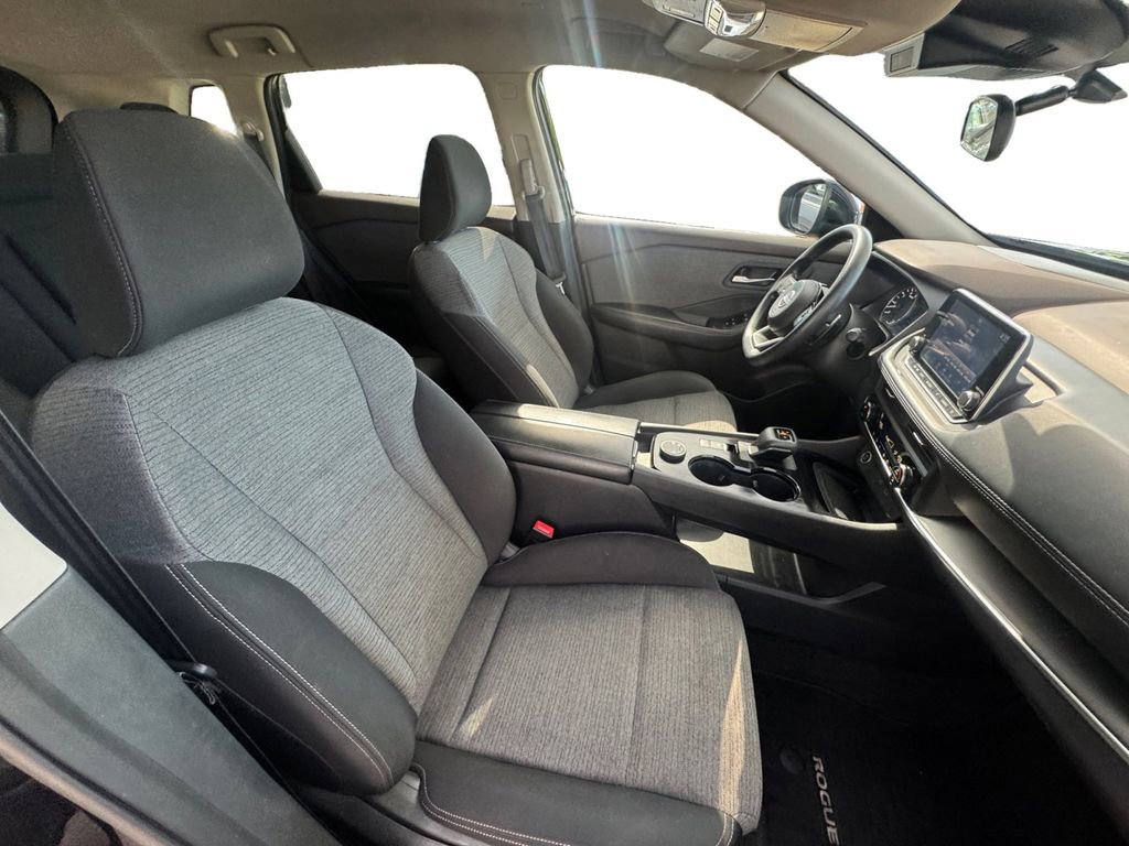 Used 2023 Nissan Rogue SV AWD/4WD image 15