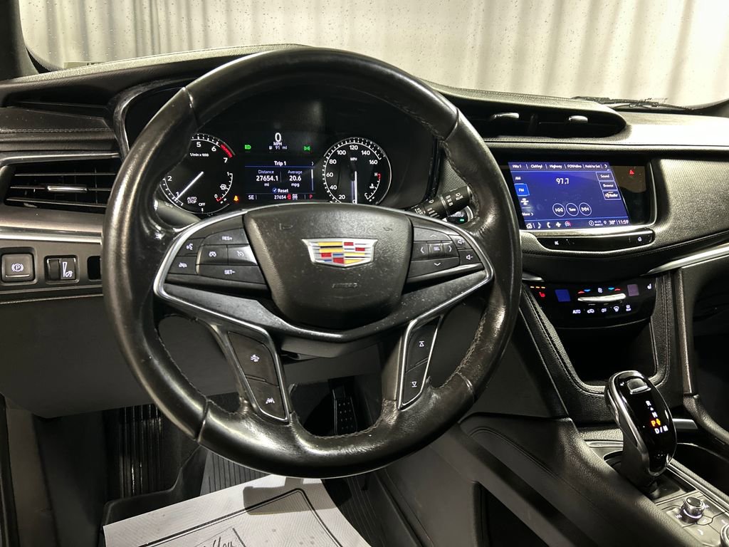 Used 2022 Cadillac XT5 Luxury w/ LPO, ONYX Package image 15