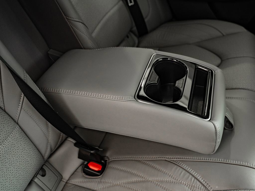 Used 2021 Toyota Avalon Limited w/ Advanced Safety Package FWD image 44