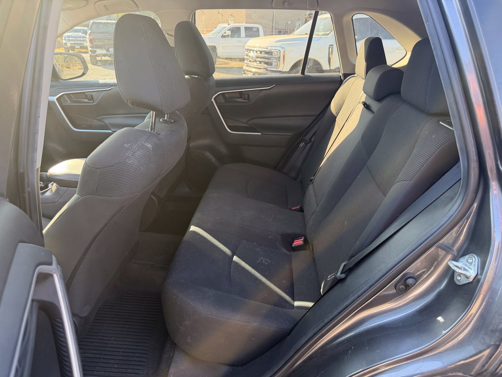 Used 2021 Toyota RAV4 LE FWD image 12