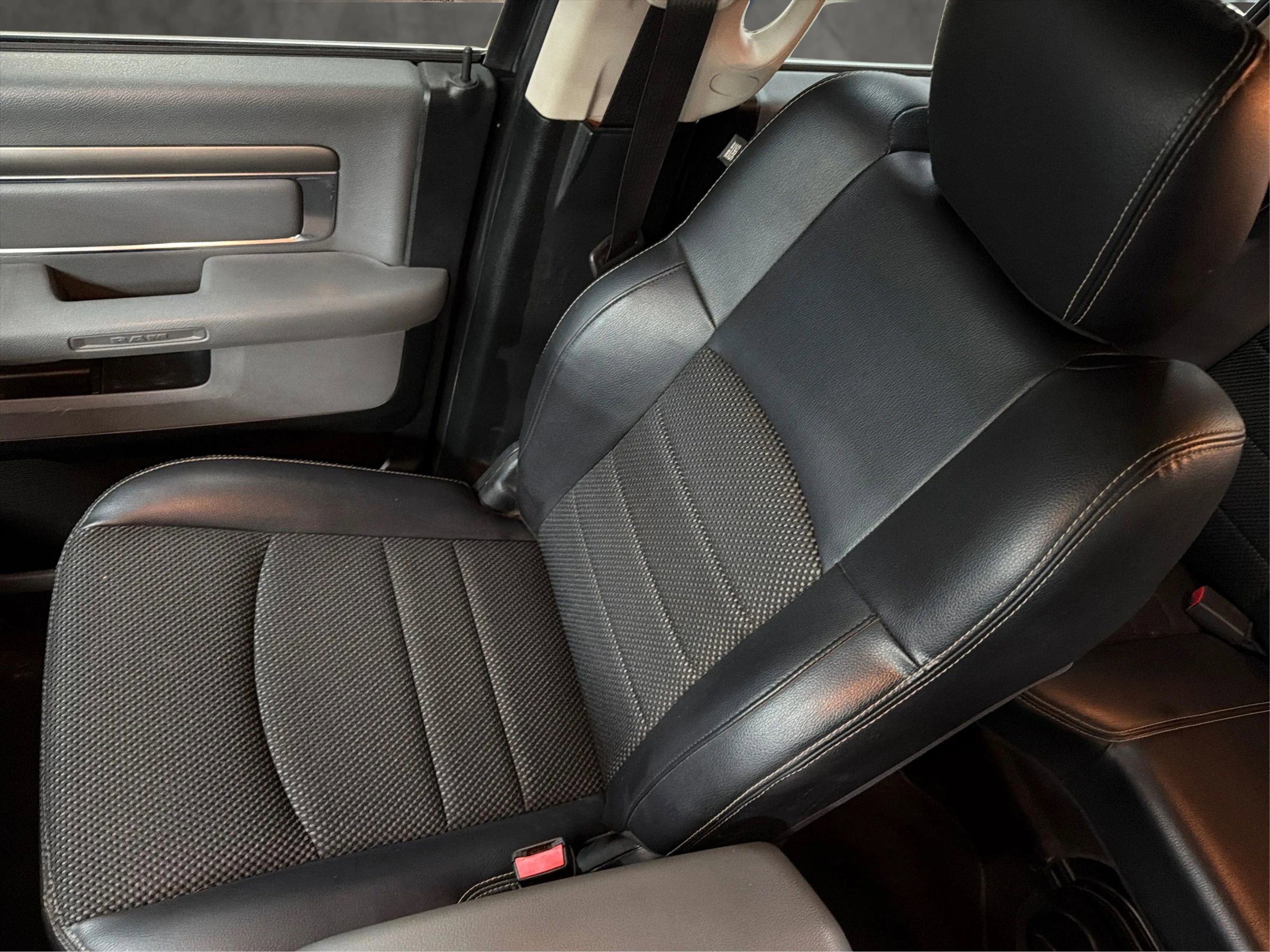 Used 2017 RAM 1500 Lone Star image 29