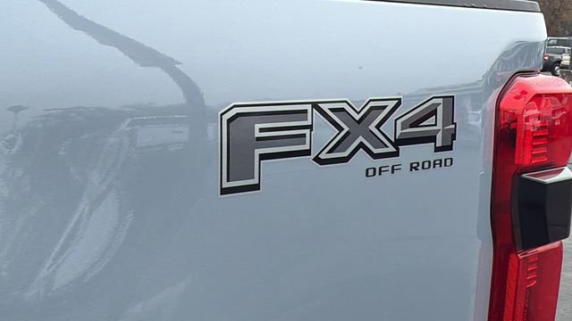 New 2026 Ford F250 Lariat w/ Black Appearance Package image 13