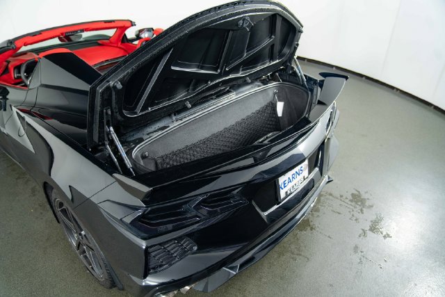 Used 2025 Chevrolet Corvette Stingray Premium Conv w/ Z51 Performance Package RWD image 25