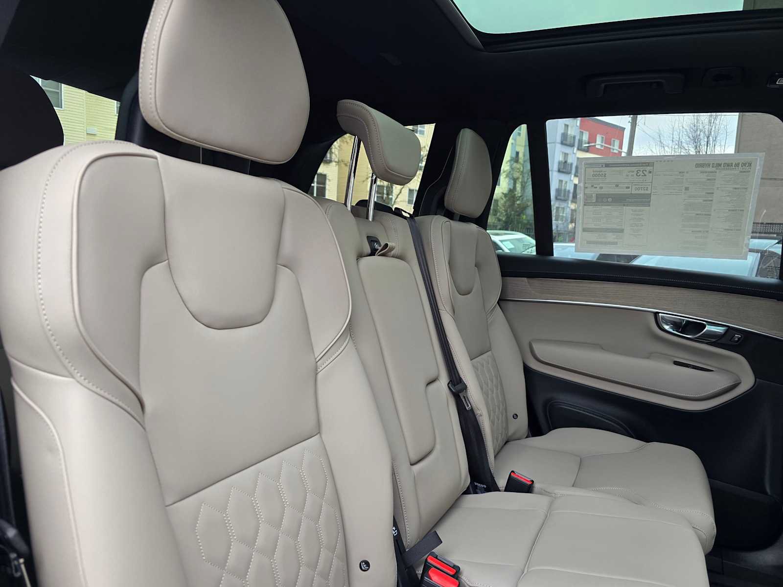 New 2026 Volvo XC90 B6 Plus w/ Protection Package Premier AWD/4WD image 14