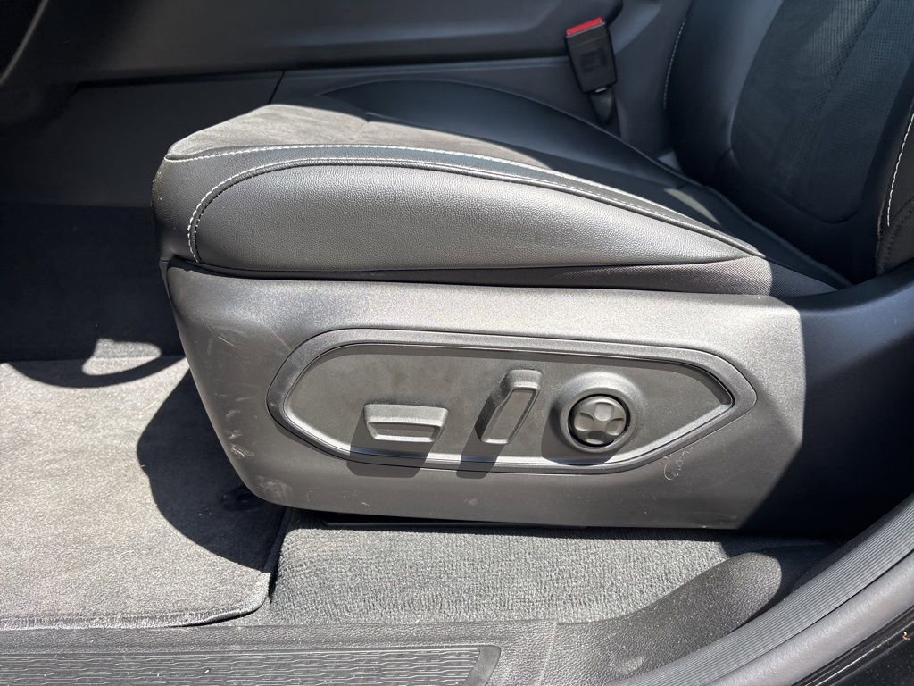 New 2025 Jeep Grand Cherokee Altitude AWD/4WD image 59