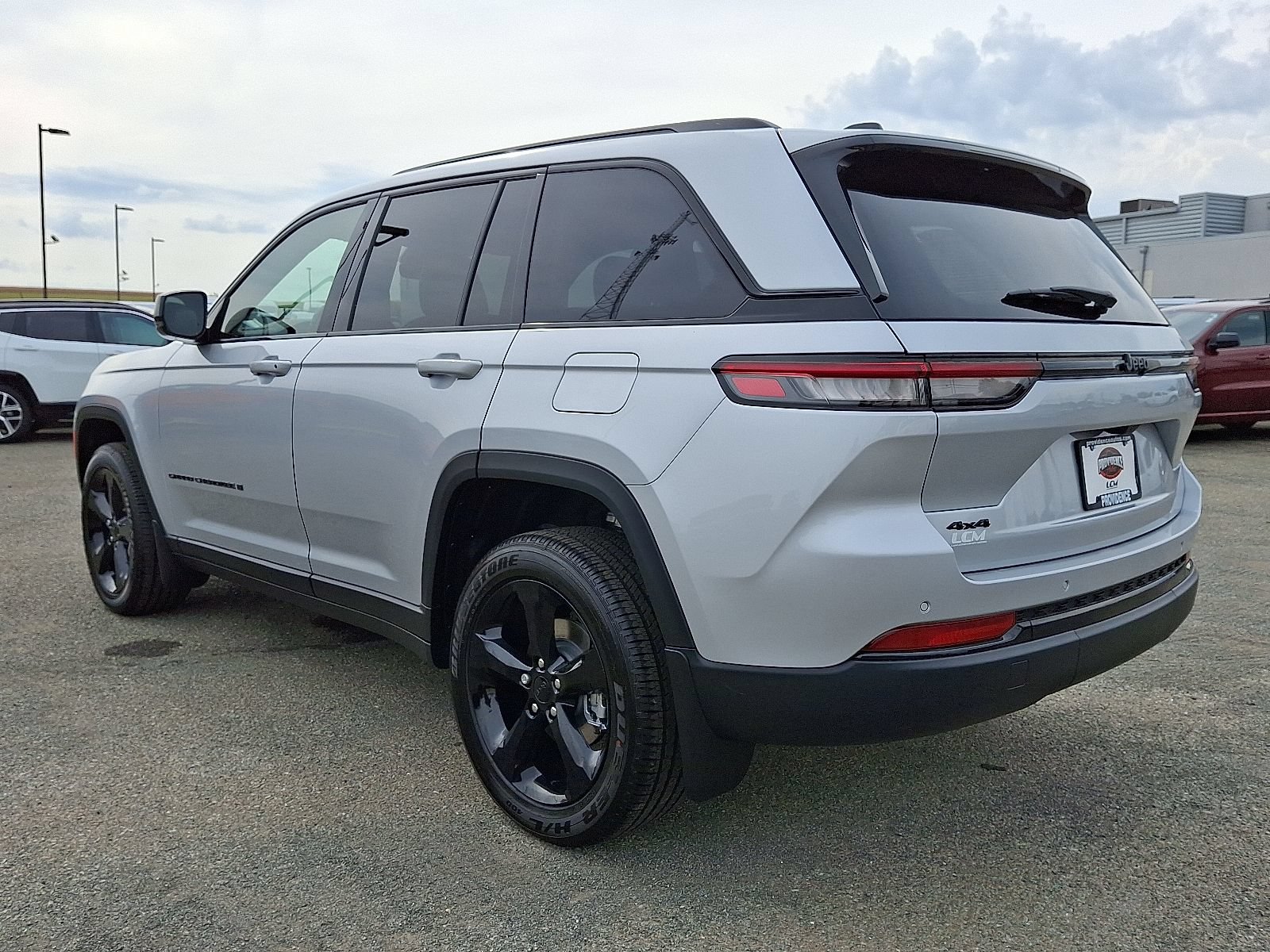 New 2025 Jeep Grand Cherokee Altitude AWD/4WD image 3