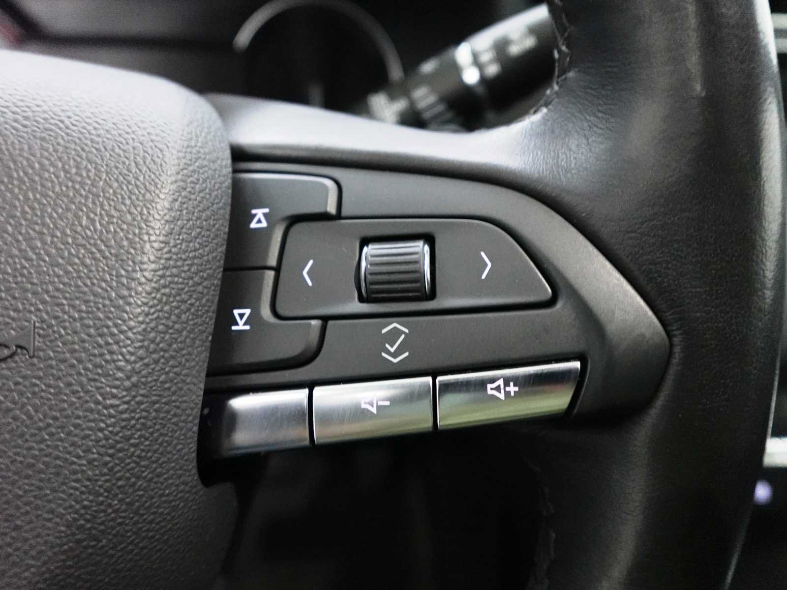 Used 2023 Cadillac XT4 Premium Luxury AWD/4WD image 18