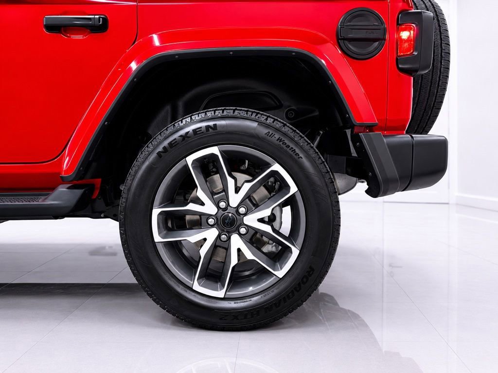 Used 2024 Jeep Wrangler Unlimited w/ Convenience Group AWD/4WD image 9