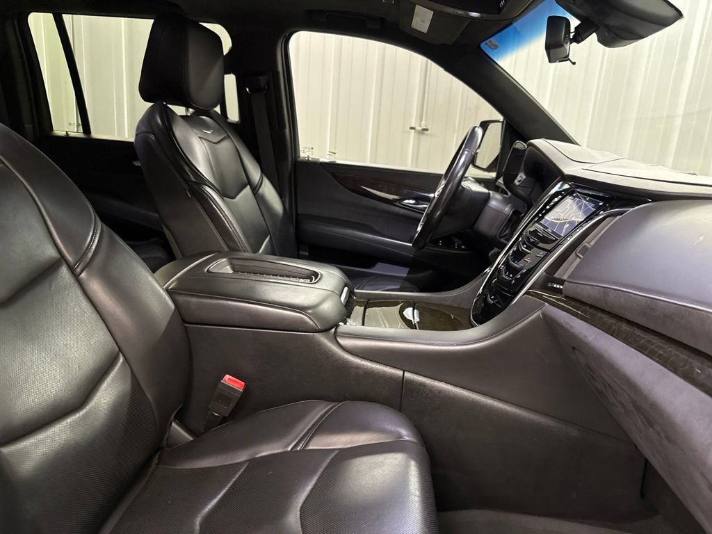 Used 2019 Cadillac Escalade ESV Platinum RWD image 22