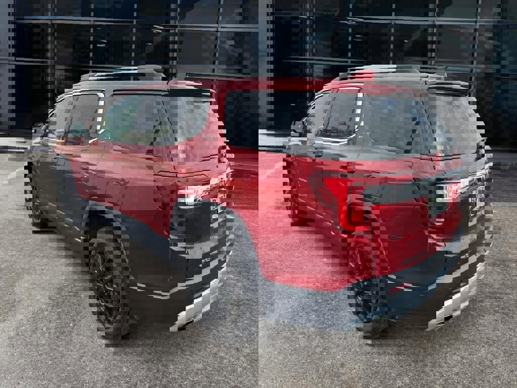 Used 2023 GMC Acadia SLT image 5