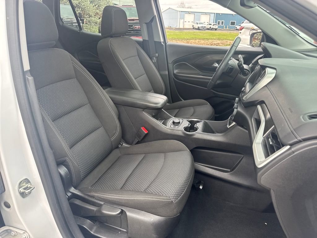 Used 2023 GMC Terrain SLE w/ Driver Convenience Package image 12