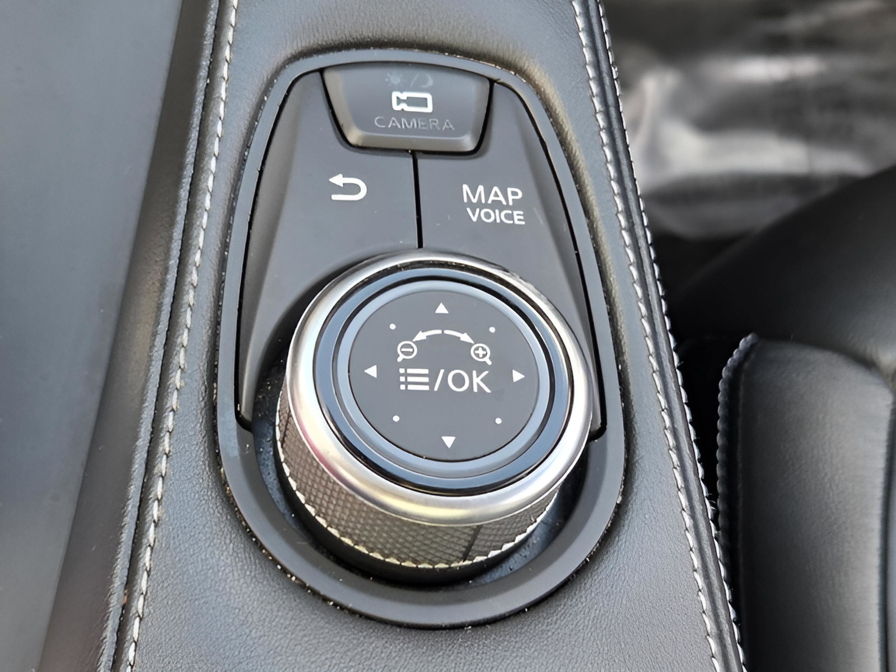 Used 2019 INFINITI QX50 Essential w/ Premium Heat Package image 21