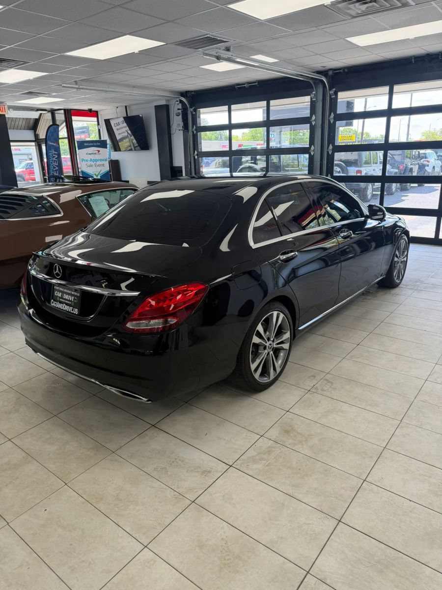 Used 2018 Mercedes-Benz C 300 Sedan w/ Multimedia Package image 4