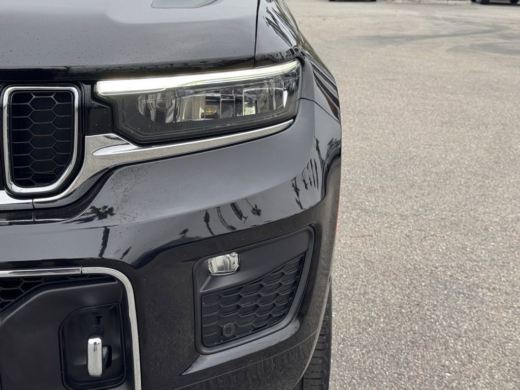 Used 2023 Jeep Grand Cherokee Overland w/ Luxury Tech Group IV image 8