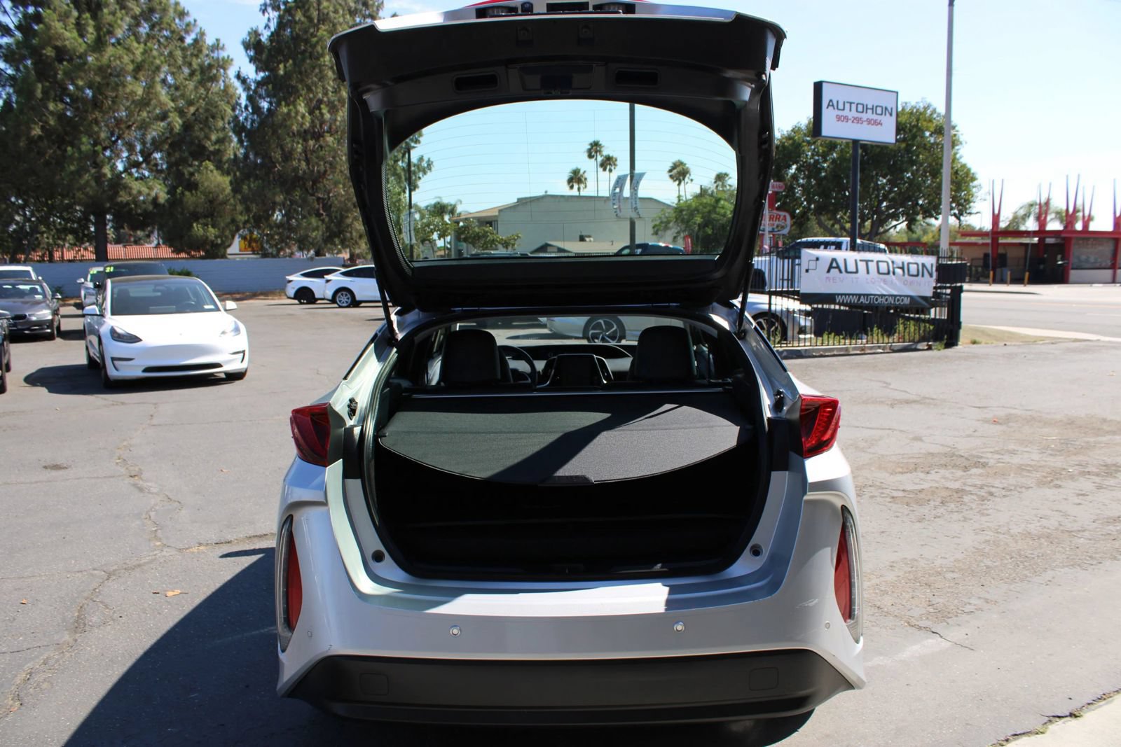 Used 2017 Toyota Prius Prime Advanced FWD image 31